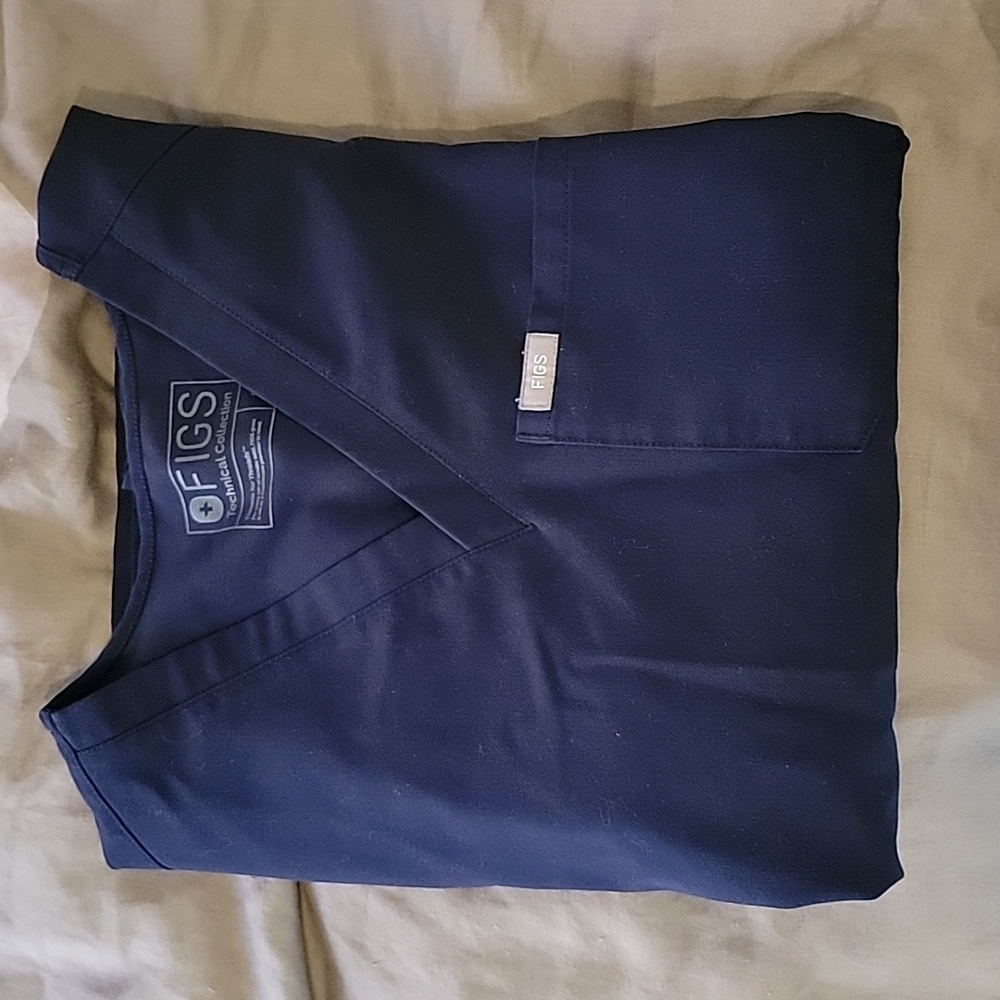 Figs One Pocket Top, Navy